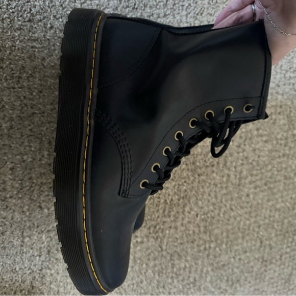 * new* Dr. Martens Women’s  Zavala Black Leather Boots Size us 9 New no box - Picture 4 of 8